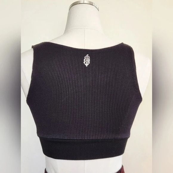 Bundle! || FREE PEOPLE MOVEMENT || short/top bundle NWOT - Picture 4 of 10